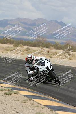 media/May-05-2025-Moto Forza (Mon) [[3c1838c5e5]]/2-B Group/Session 2 (Turn 7 Inside)/